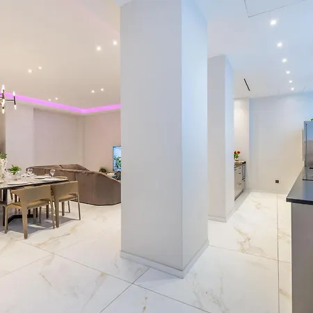 דירה Bliss Triplex - Hyper Centre - Sauna - Bbq - Jacuzzi - Lracannes קאן