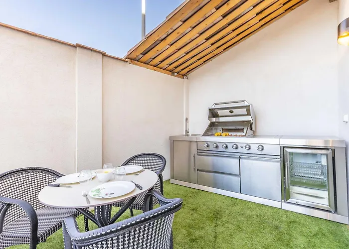 Bliss Triplex - Hyper Centre - Sauna - Bbq - Jacuzzi - Lracannes Apartment *