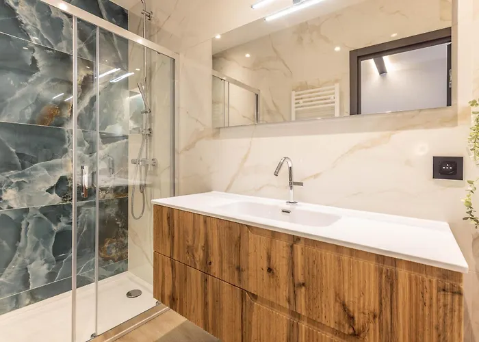 شقة Bliss Triplex - Hyper Centre - Sauna - Bbq - Jacuzzi - Lracannes